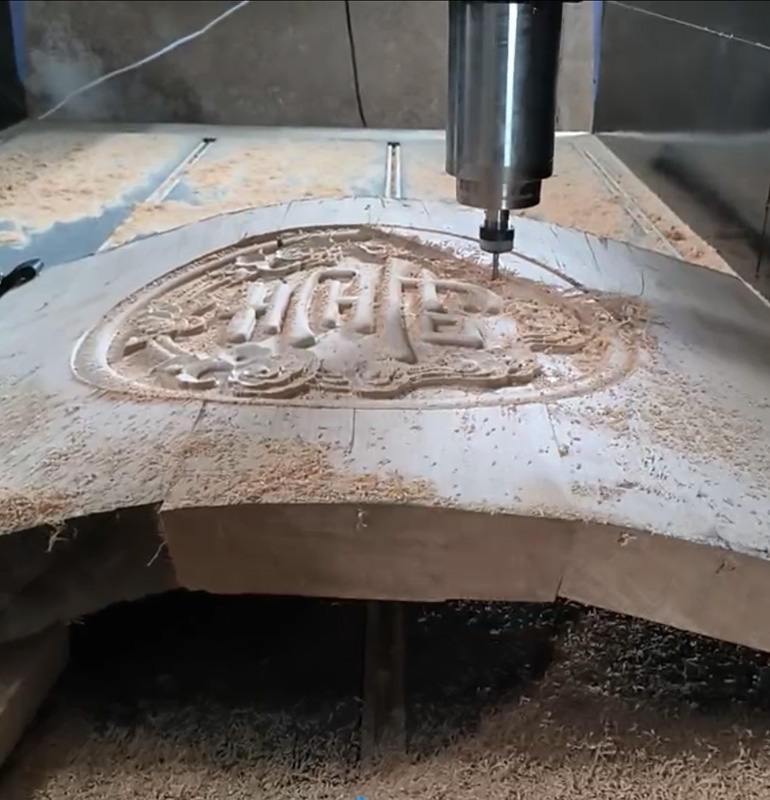 安徽客戶重型木工(壽材)數控雕刻機(圖1)